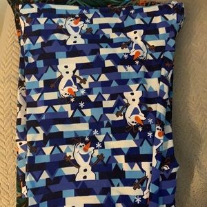 Lularoe Disney leggings Olaf! TC